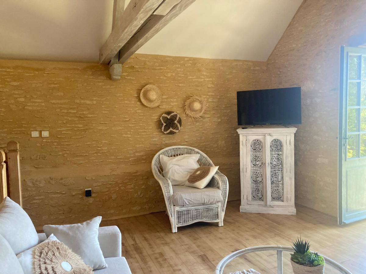 Sainte-Nathalène Logis Des 4 Fees Et Son Bain Nordique 빌라 외부 사진